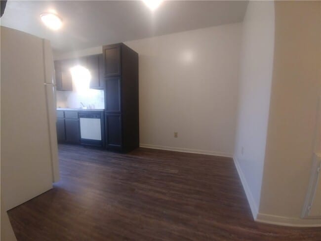 Building Photo - 703 San Saba Dr