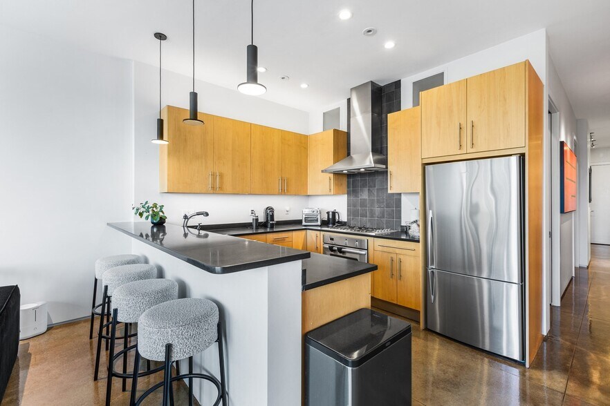 Building Photo - 36 A St