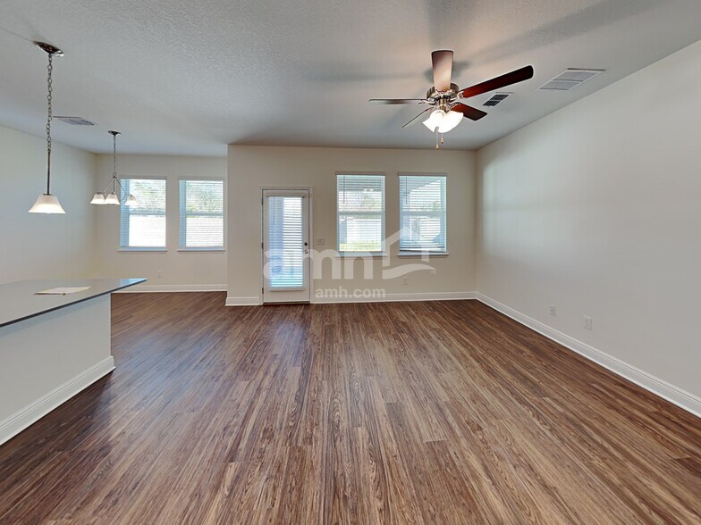 Building Photo - 915 Heavenly Dr