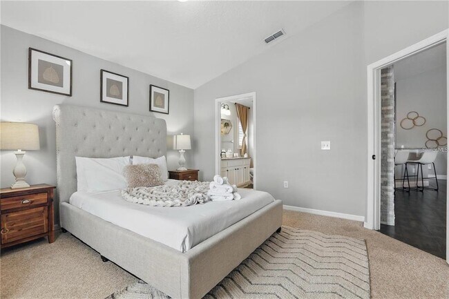 Building Photo - 634 Chadbury Way