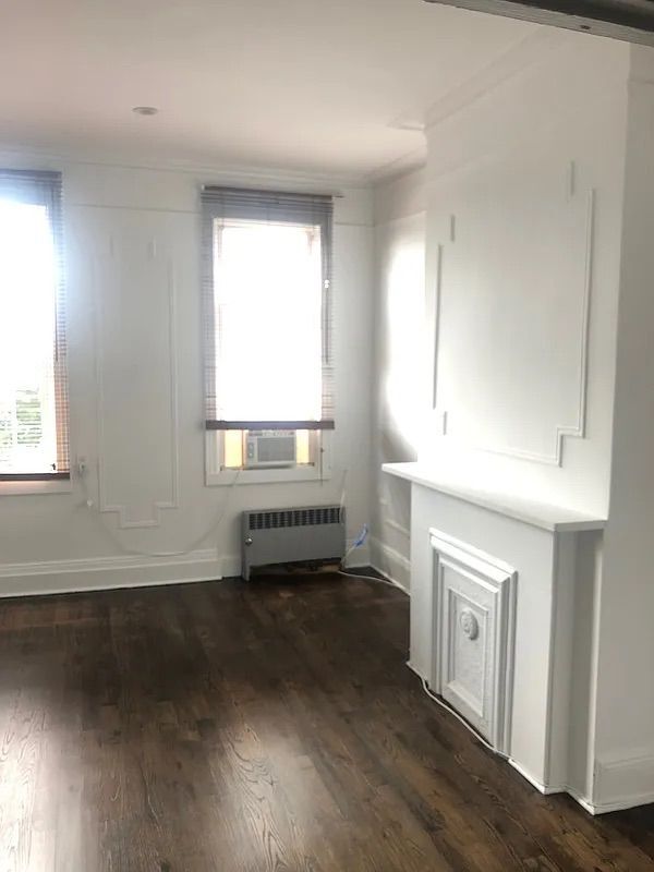 Building Photo - 726 Lorimer St