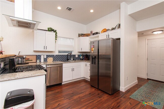 Building Photo - 235 Belmont