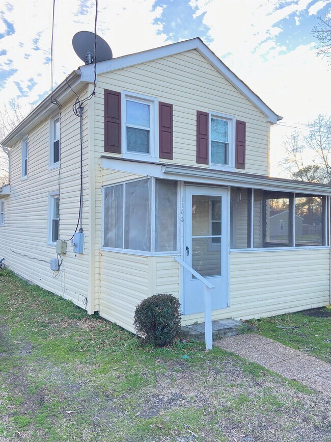 Building Photo - 1103 Fentress Rd