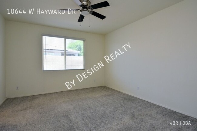 Building Photo - Like-New 4BR/3BA Corner Lot Home in Gladde...