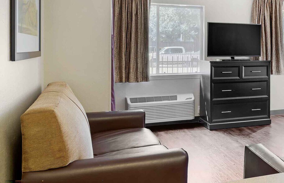 Building Photo - Furnished Studio-Houston - Katy Freeway - Energy Corridor