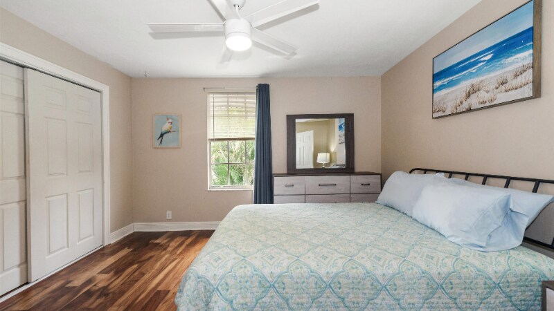 Building Photo - 6132 Lakefront Dr