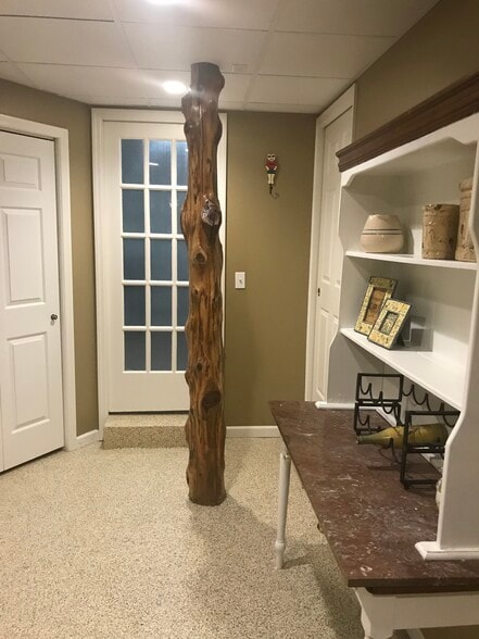 Study Alcove - 128 Woodmont Blvd