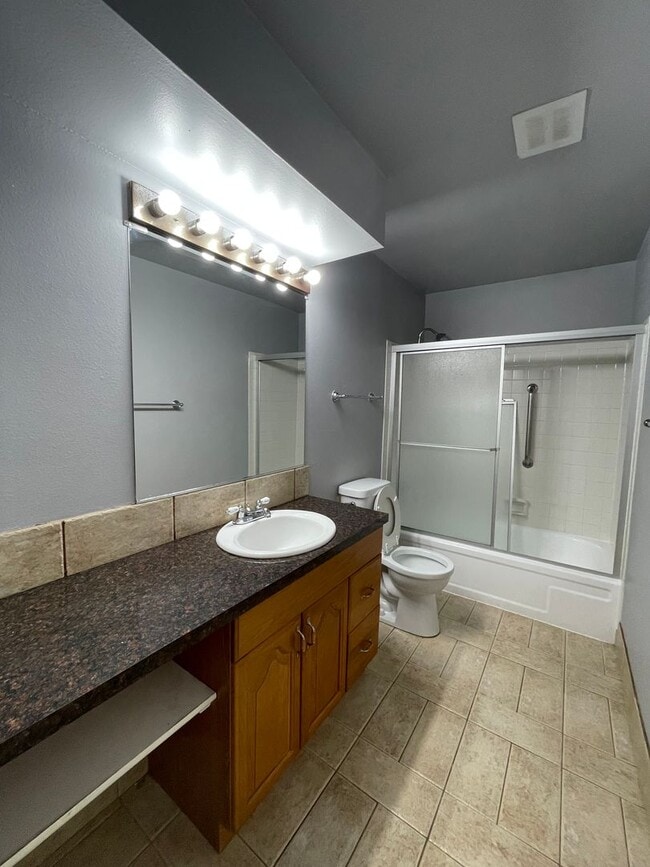 Building Photo - 2B/1B Upper Level Condo in Cottonwood Vill...