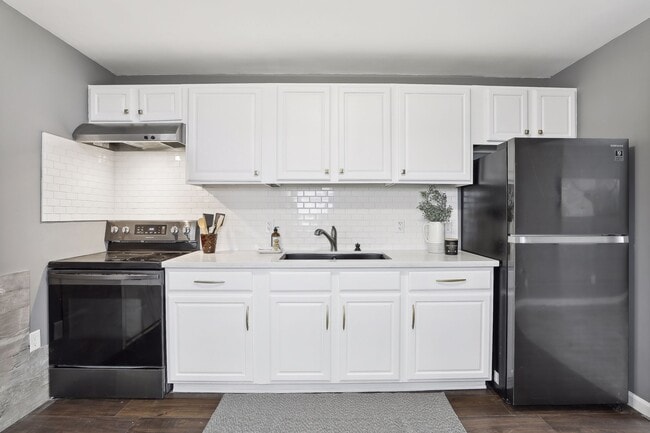 Building Photo - 439 Arlington Ave E