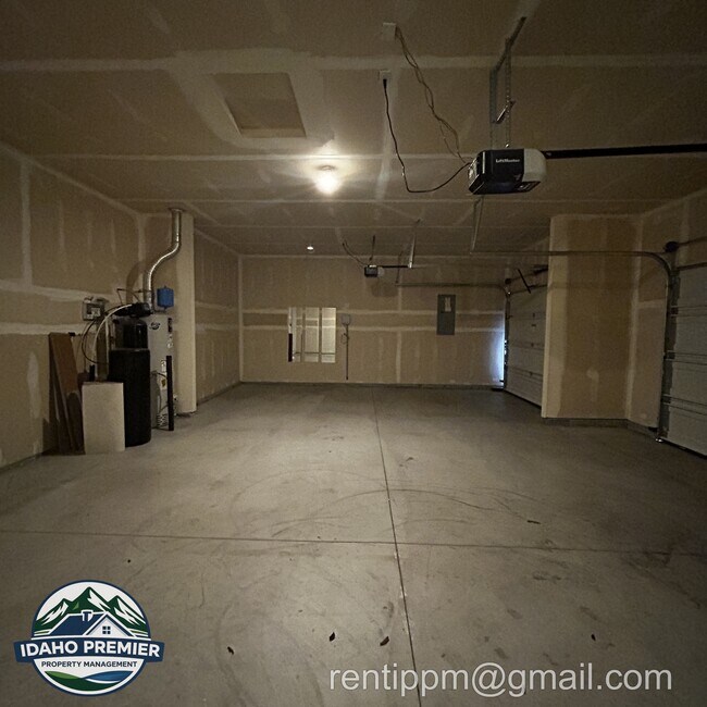 Building Photo - 1340 W Brink St