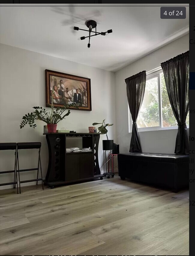 Primary Photo - 22718 Figueroa St