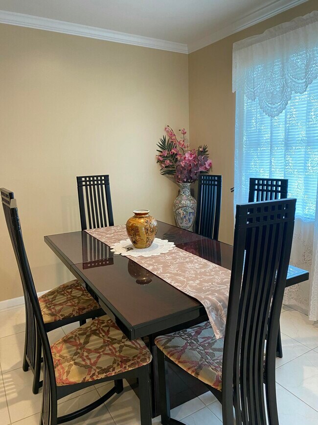 Building Photo - 368 Piedmont H