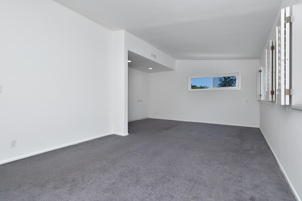 Building Photo - 23648 Emelita St