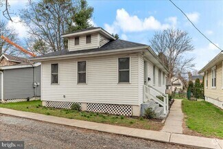 Building Photo - 251 Hickory St