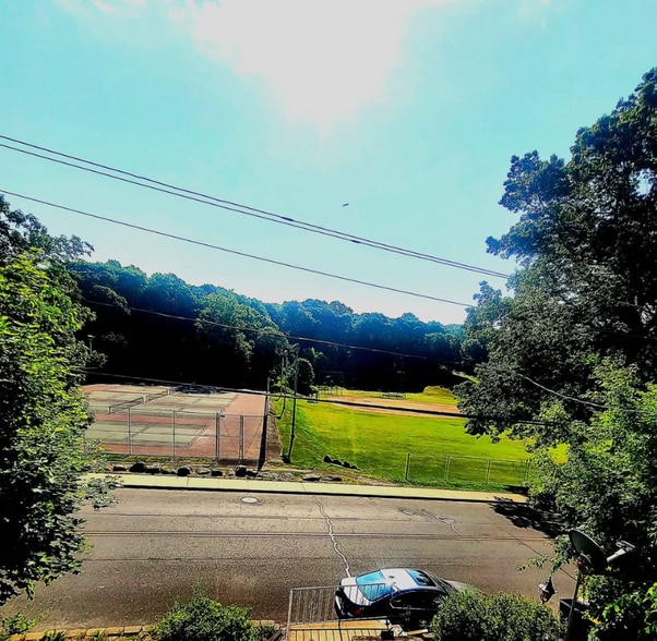 Building Photo - 609 Cooke St