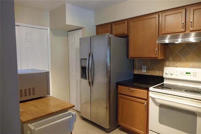 Building Photo - 3024 S Semoran Blvd