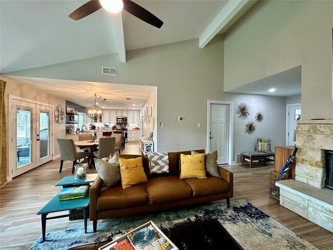 Building Photo - 2715 Alderwood Dr