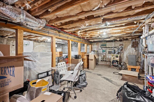 Building Photo - 192 Highland Ave