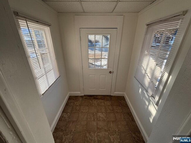 Building Photo - 86 Ringwood Ave