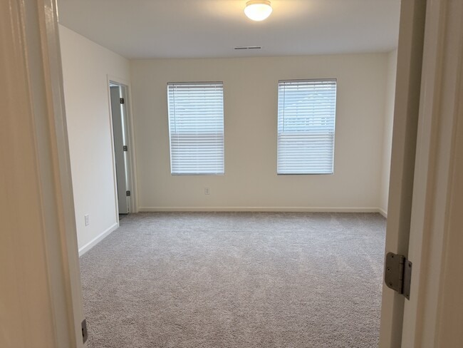 Building Photo - 5148 Reedy Fork School Rd