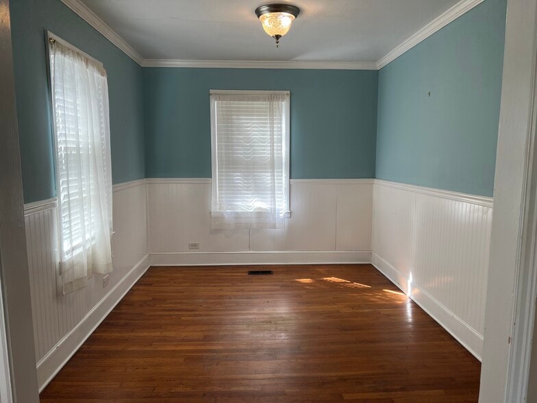 Building Photo - 905 Demerius St