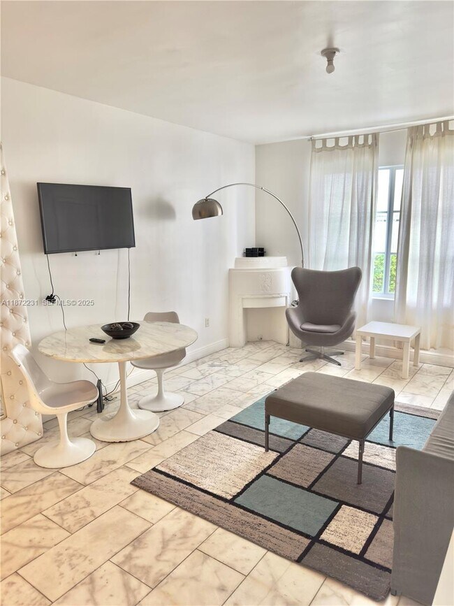 Building Photo - 922 Jefferson Ave