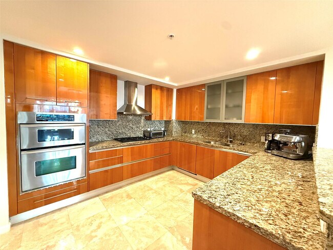 Building Photo - 45 Hendricks Isle