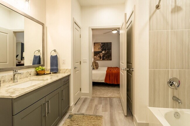 Building Photo - Stylish Living Starts with 8 Weeks Free!