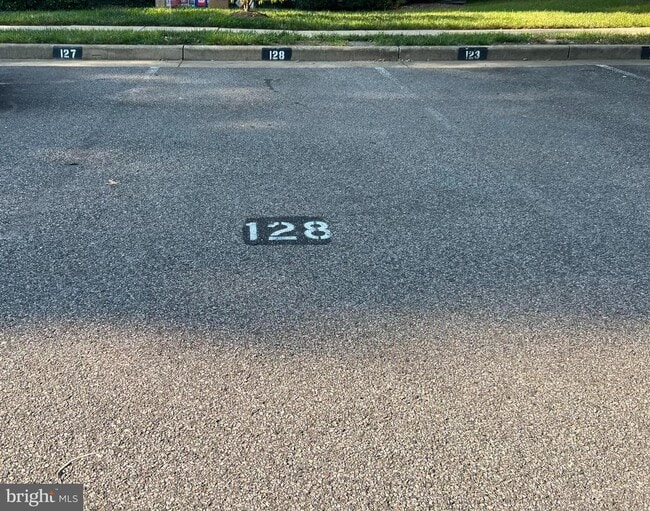 Building Photo - 7532 Coxton Ct