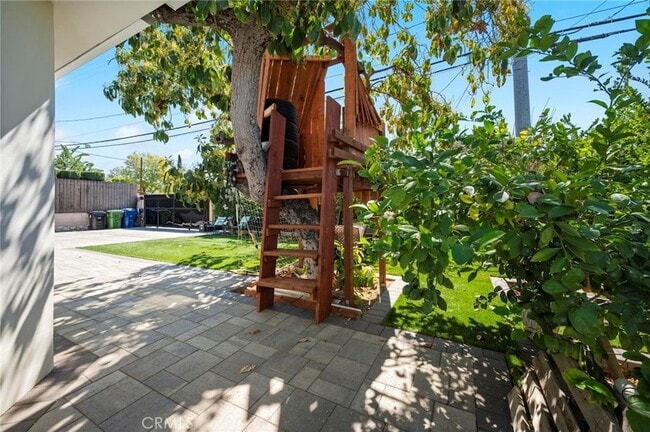 Building Photo - 7911 Hillrose St