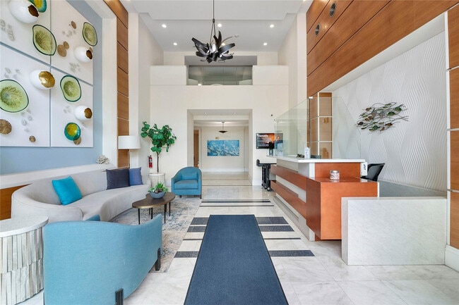 Building Photo - 625 Casa Loma Blvd