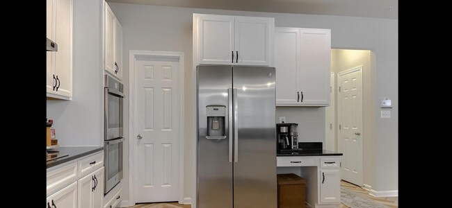 Building Photo - 13311 Windjammer Ct