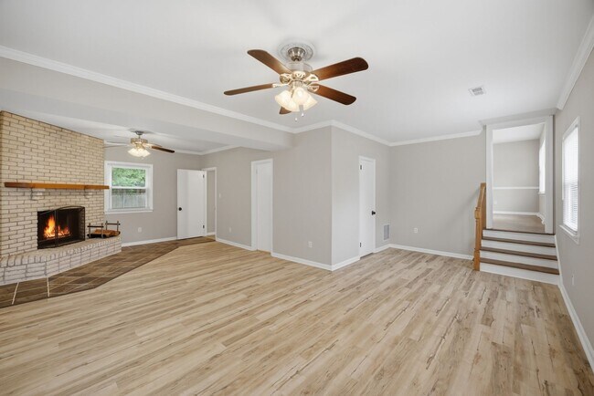 Building Photo - 220 Chickamauga Pike