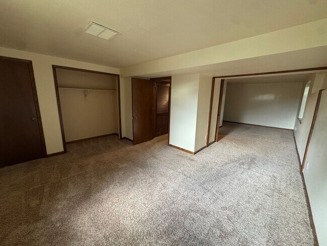 Building Photo - 4720 Oz Ct