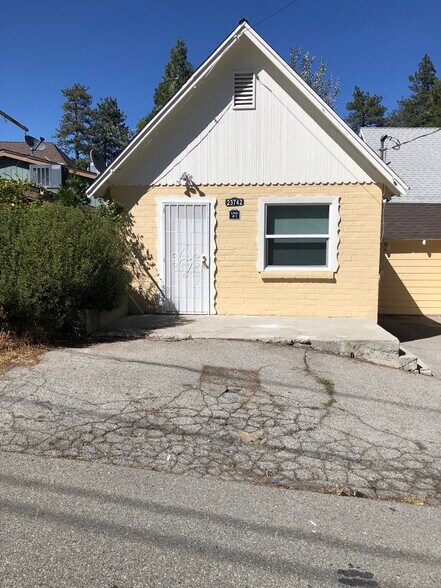 Building Photo - 23742 Pioneer Camp Rd