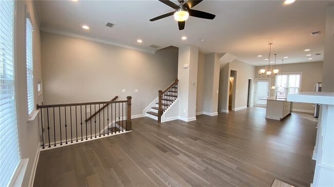 Building Photo - 4426 Kerrington Ave