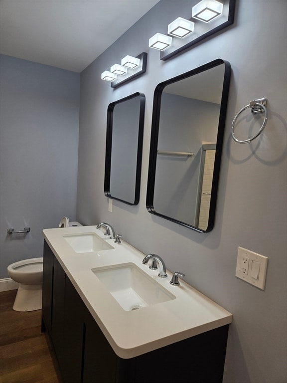 Building Photo - 715 River St