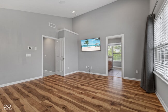Building Photo - 13093 Grand Vue Dr