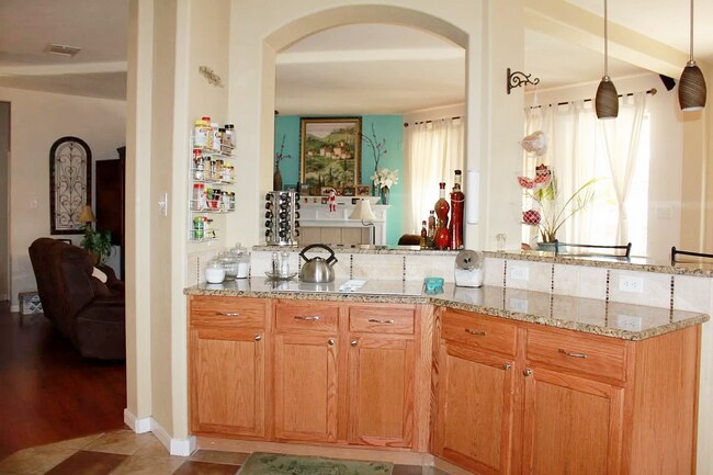 Building Photo - 217 Grooms Rd