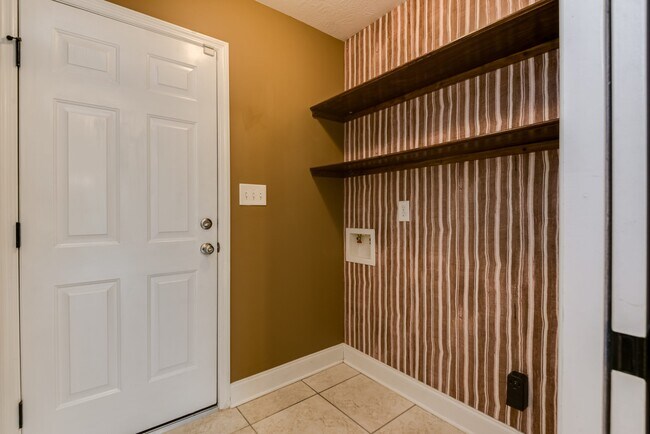 Building Photo - 2110 Red Maple Terrace