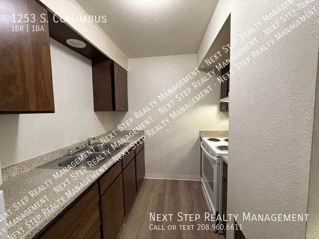 Building Photo - 1253 S. Columbus-