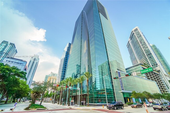 Building Photo - 1395 Brickell Ave