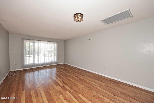 Building Photo - 10402 W Wininger Cir