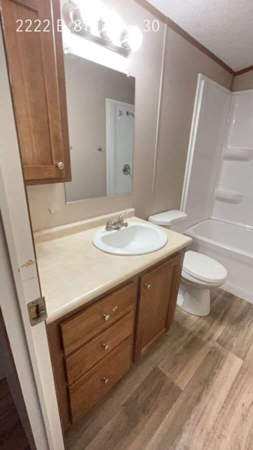 Building Photo - 2222 E 8th St