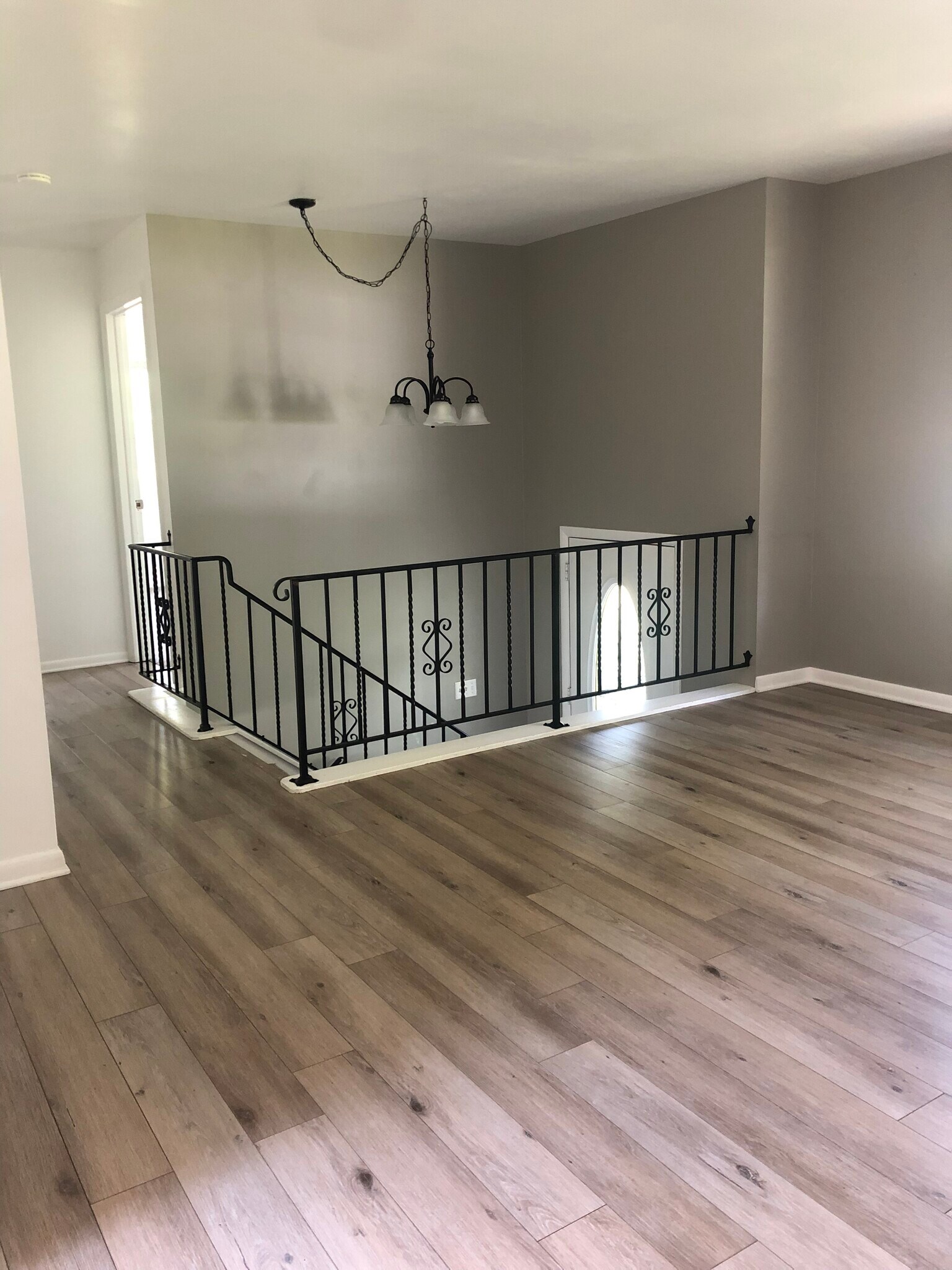 Building Photo - 3243 Hemlock Dr
