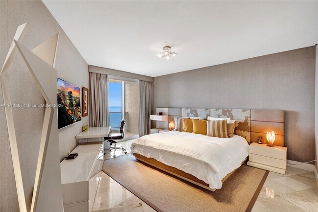 Building Photo - 19111 Collins Ave