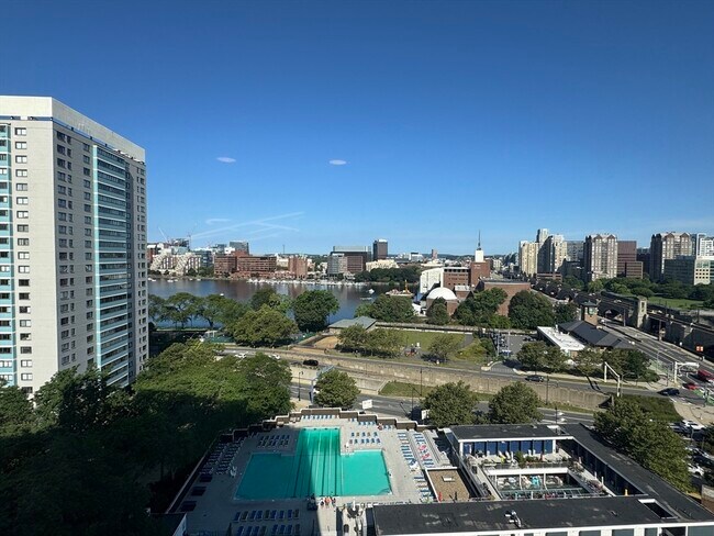 Building Photo - 8 Whittier Pl