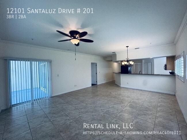 Building Photo - 12101 Santaluz Dr