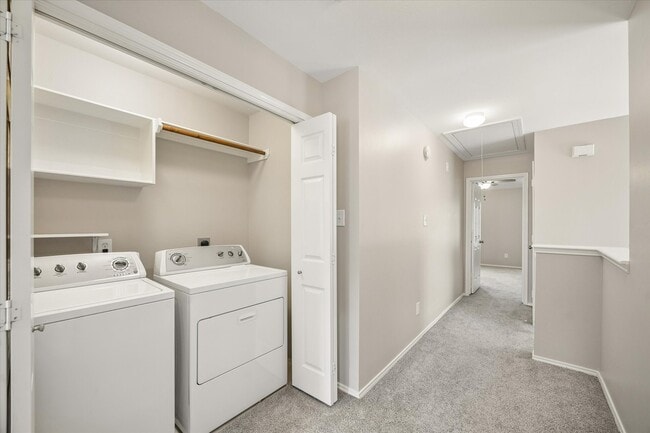 Building Photo - 39 Butterfly Branch Pl