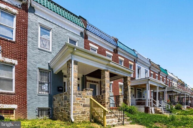 Building Photo - 2542 Oswego Ave